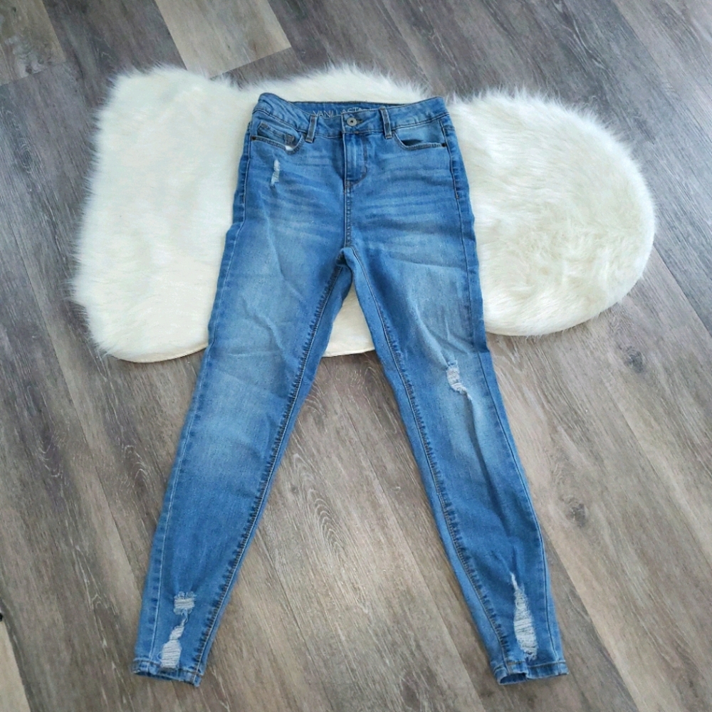 ‼️*5 for$10 Vanilla Star High-rise Skinny Jeans‼️